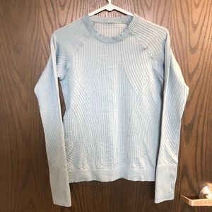 Lululemon Rest Less pull over perfect condition